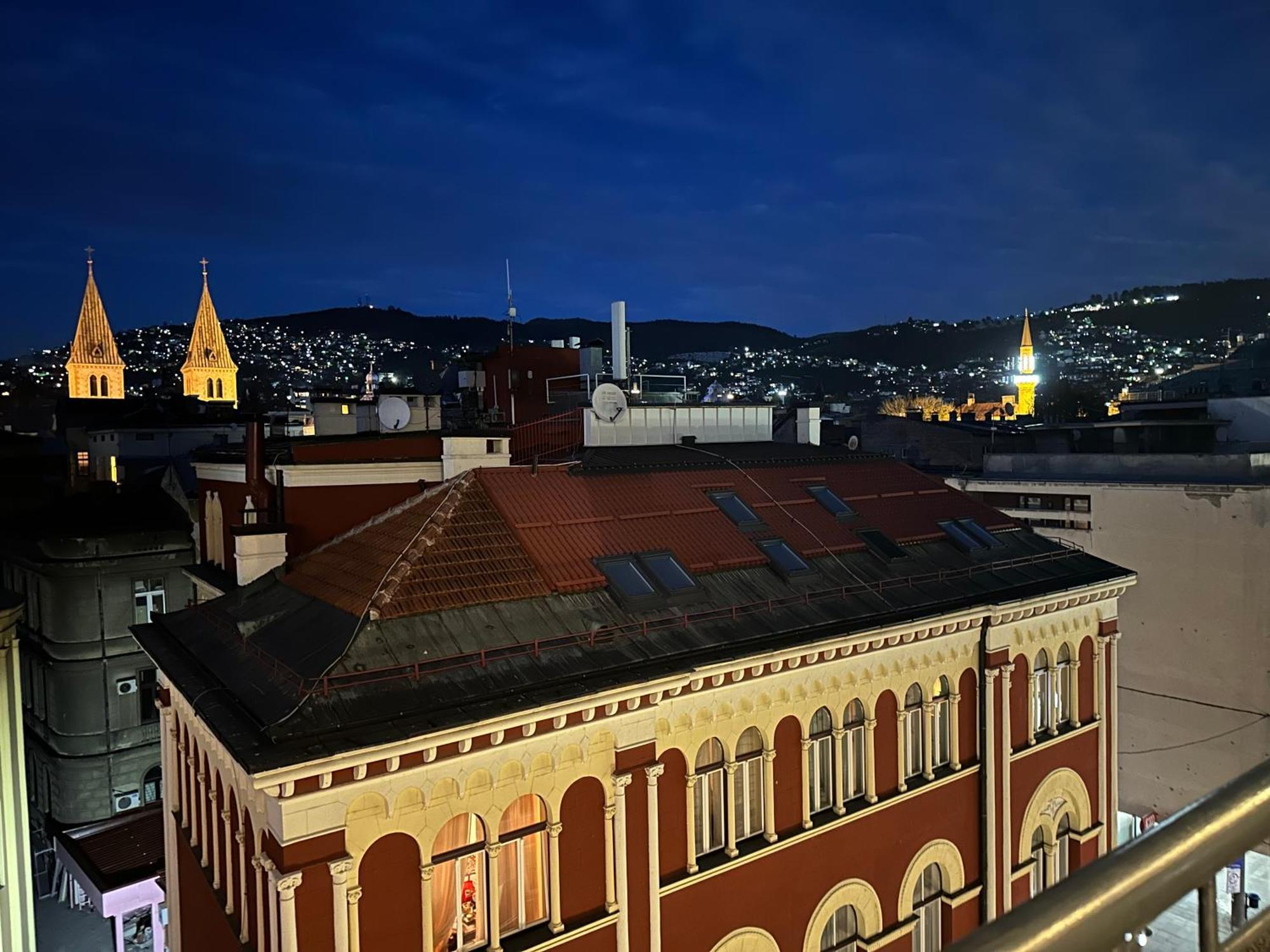 Sarajevo Skyline Apartment ภายนอก รูปภาพ